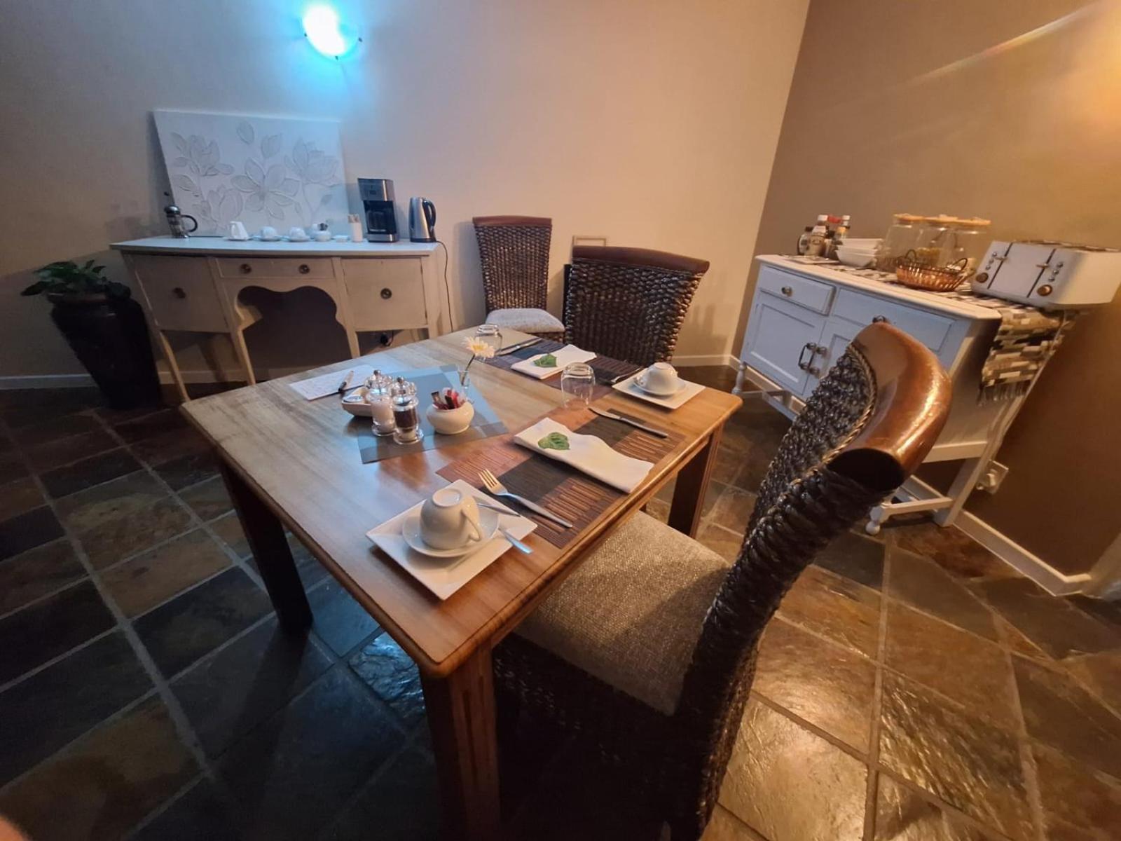 6 On Protea Panzió Knysna Kültér fotó